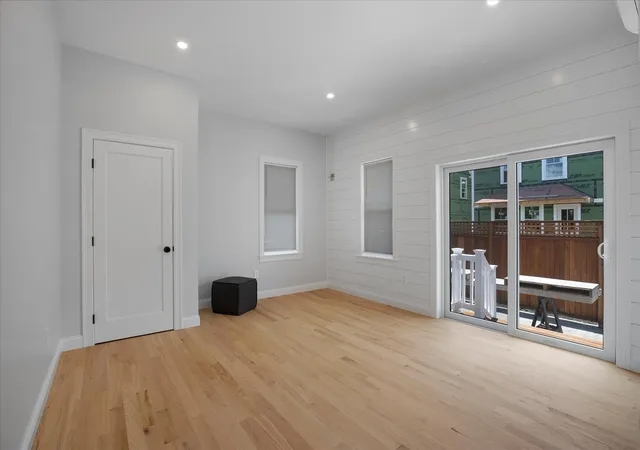 2nd image of 401 Main St, West Dennis, MA 02670