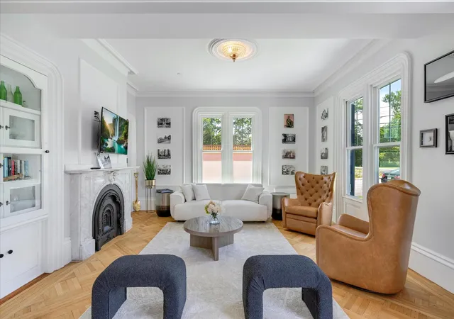 3rd image of 401 Main St, West Dennis, MA 02638