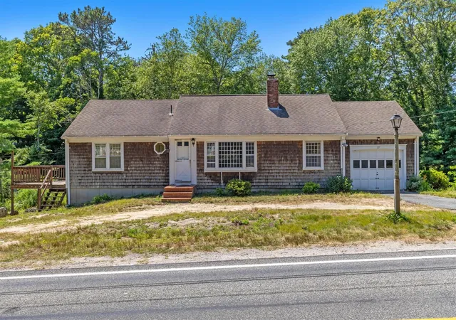 2nd image of 771 W Yarmouth Rd, Yarmouth Port, MA 02675 | MLS# 22603568