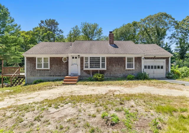 Photo 3 of Sale Pending at 771 W Yarmouth Rd, Yarmouth Port, MA 02675 | MLS# 22603568 | Listing updated on 2026-09-09