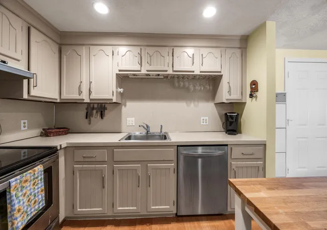 Photo 4 of Condo for sale at 31 Highview Dr #UNIT 31, Sandwich, MA 02563 | MLS# 22603733 | Listing updated on 2026-10-06