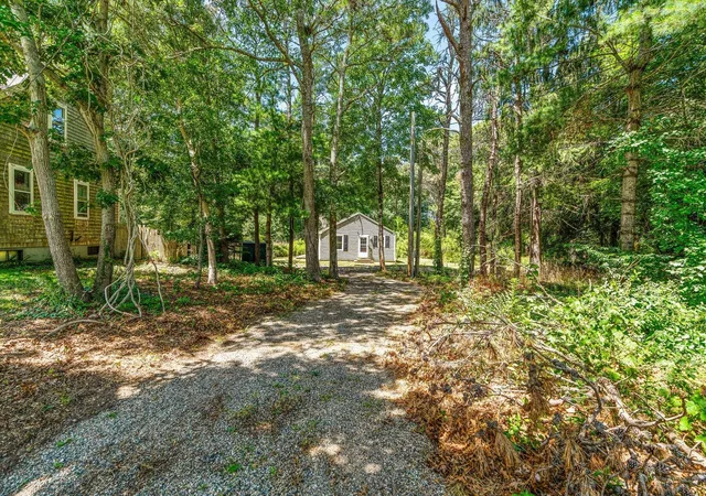 3rd image of 153 Dunns Pond Rd, Hyannis, MA 02601 | MLS# 22603489