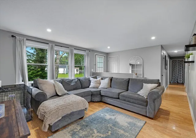 1st image of 579 E Falmouth Hwy, East Falmouth, MA 02536 | MLS# 22603490