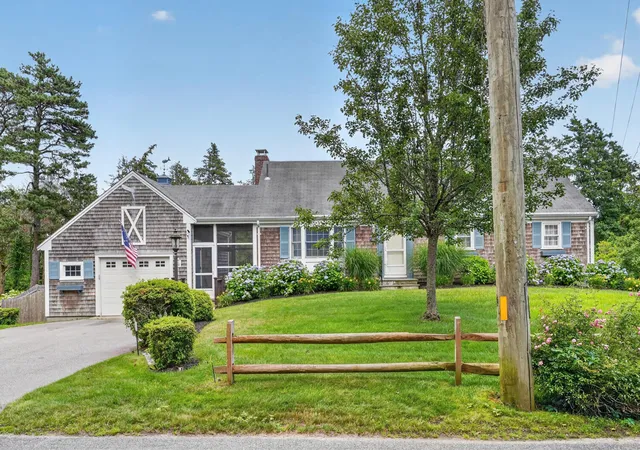 Photo 3 of Single family home for sale at 19 Whig St, Dennis, MA 02638 | MLS# 22603585 | Listing updated on 2026-08-29
