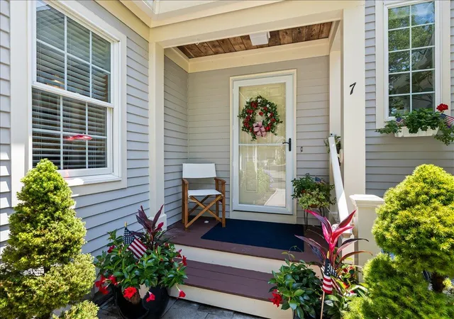 4th image of 7 Gold Leaf Ln #UNIT 7, Mashpee, MA 02649 | MLS# 22603532
