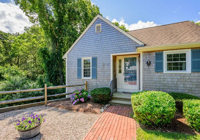 3rd image of 37 Miriah Dr, Yarmouth Port, MA 02675