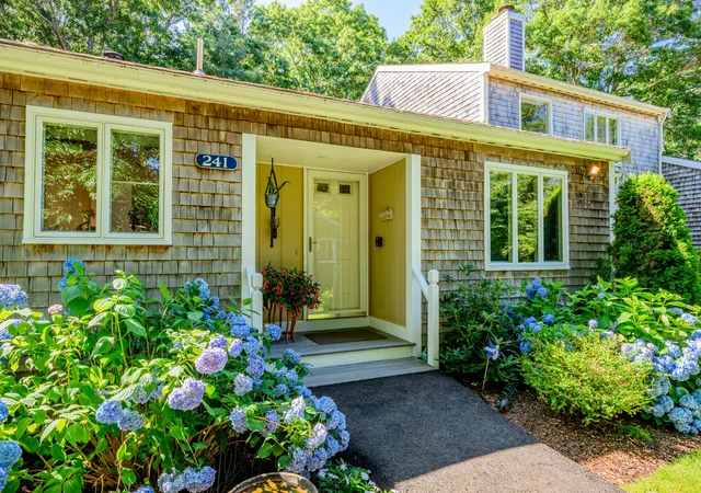 3rd image of 241 Seaward #UNIT 241, Teaticket, MA 02536 | MLS# 22603625