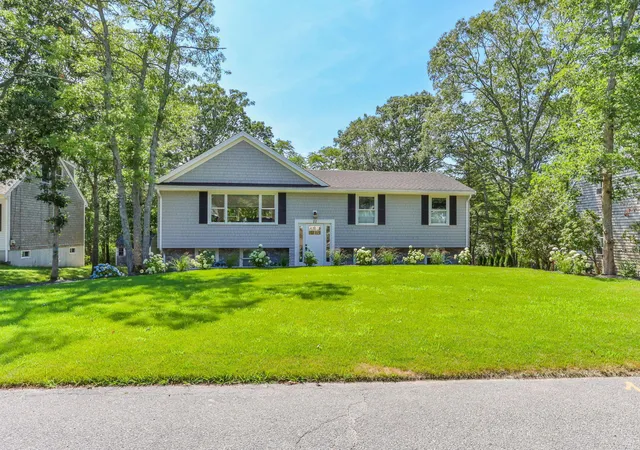 2nd image of 11 Madeline Rd, East Falmouth, MA 02536 | MLS# 22603543