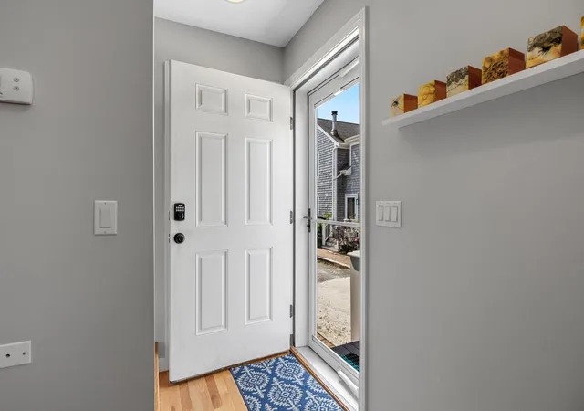 3rd image of 50a Harry Kemp Wy, Provincetown, MA 02657