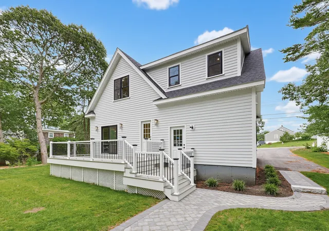 4th image of 19 Puritan Rd, Buzzards Bay, MA 02532 | MLS# 22603570