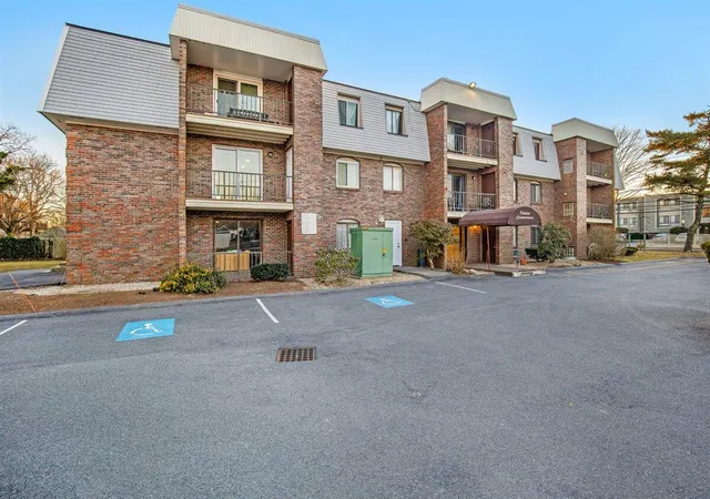 Photo 1 of Condo for sale at 15 Oak Neck Rd #APT 11, Hyannis, MA 02601 | MLS# 22603547 | Listing updated on 2026-07-25