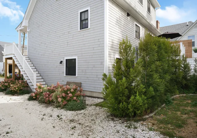 Photo 3 of Single family home for sale at 29 & 33 Lagoon Pond Rd, Vineyard Haven, MA 02568 | MLS# 22603560 | Listing updated on 2026-07-24