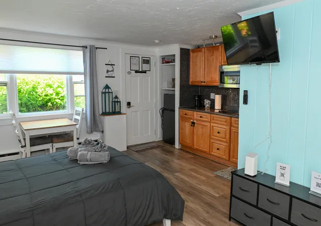 5th image of 162 Captain Chase Rd, Dennis, MA 02639