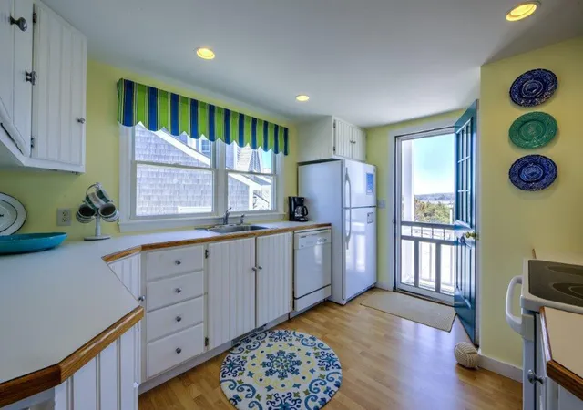 2nd image of 225 N Shore Blvd #UNIT J, East Sandwich, MA 02537 | MLS# 22603615