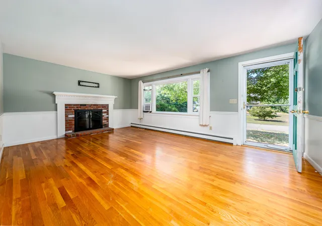 2nd image of 44 Dogwood Ln, Cotuit, MA 02635 | MLS# 22604035