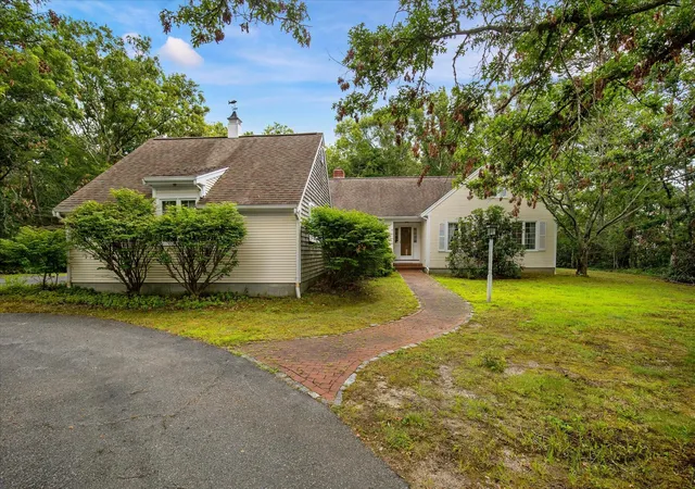 1st image of 4 Woodspring Farm Ln, Sandwich, MA 02563 | MLS# 22603682
