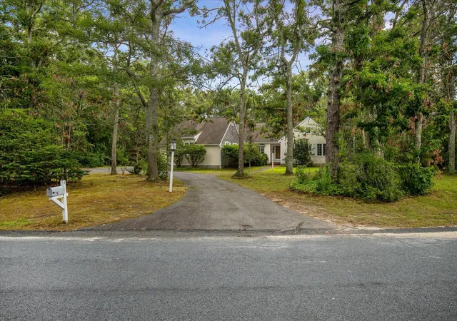 2nd image of 4 Woodspring Farm Ln, Sandwich, MA 02563 | MLS# 22603682
