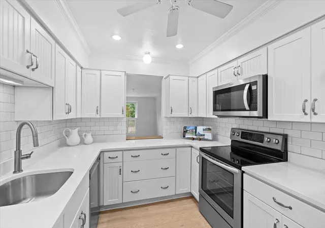1st image of 3512 Main St #APT 3, Barnstable, MA 02630 | MLS# 22604097