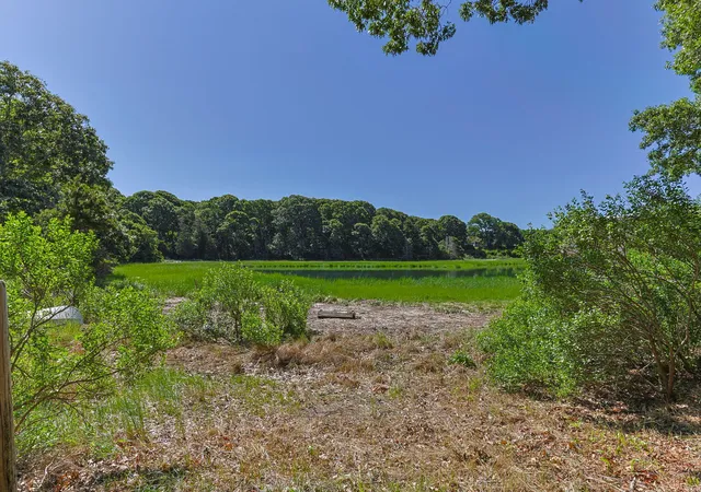 2nd image of 26 Cedar Cove Rd, Orleans, MA 02653 | MLS# 22603681