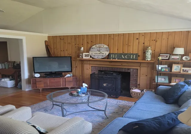 5th image of 32 Chadwick Ave, Hyannis, MA 02601 | MLS# 22603614
