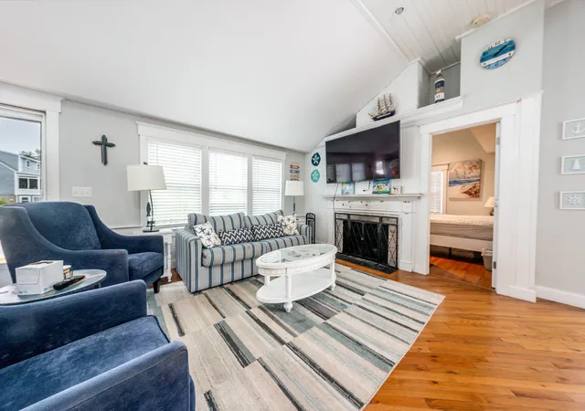5th image of 5 Water St, West Yarmouth, MA 02673 | MLS# 22603618