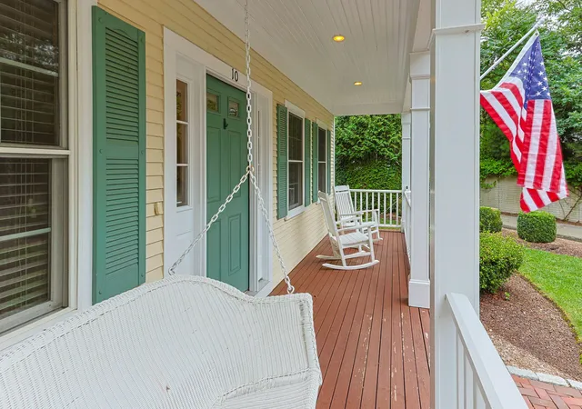 Photo 3 of Single family home for sale at 10 Lawton Ln, Centerville, MA 02632 | MLS# 22604058 | Listing updated on 2026-09-30