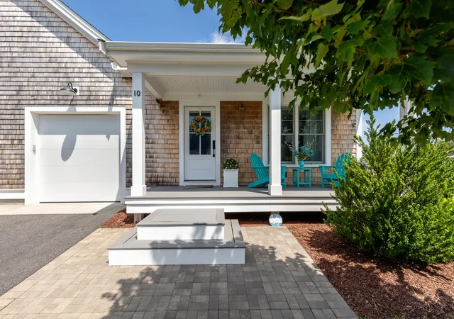 1st image of 10 Bank St #UNIT 10, Eastham, MA 02642 | MLS# 22603642