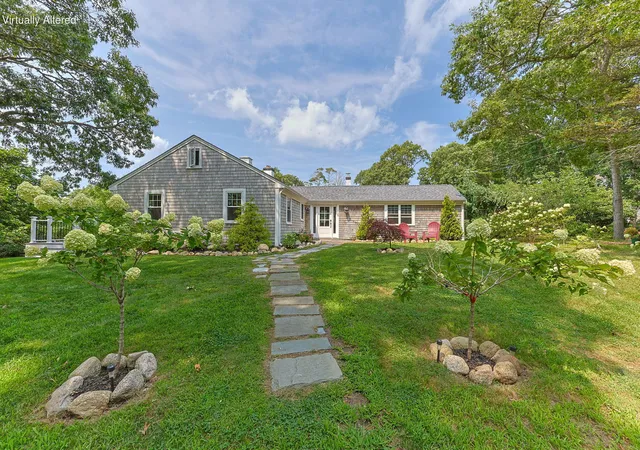2nd image of 28 Frazar Rd, Falmouth, MA 02540 | MLS# 22603725