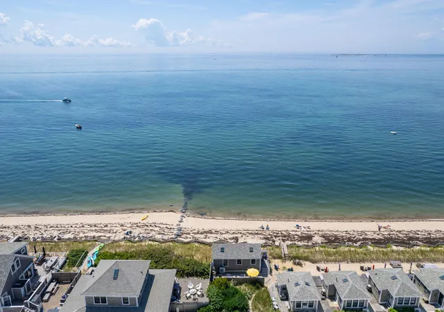 1st image of 522 Shore Rd #UNIT 10, North Truro, MA 02652 | MLS# 22603750