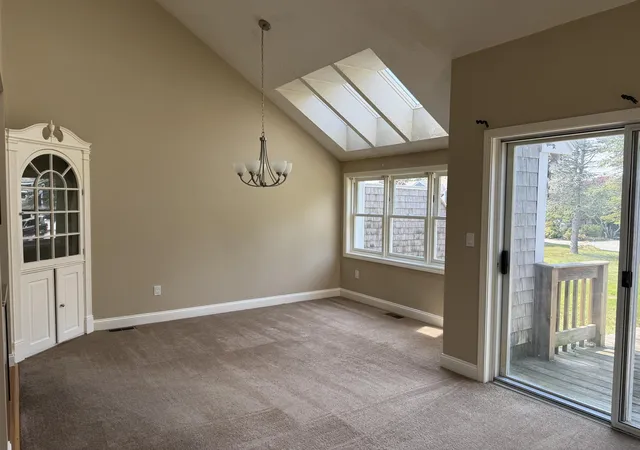 3rd image of 37 Harbor Hill Dr #UNIT 37, Buzzards Bay, MA 02532 | MLS# 22604094