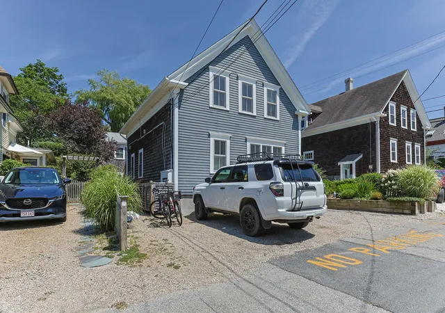 23rd image of 15 Winthrop St #UNIT C, Provincetown, MA 02657 | MLS# 22603736