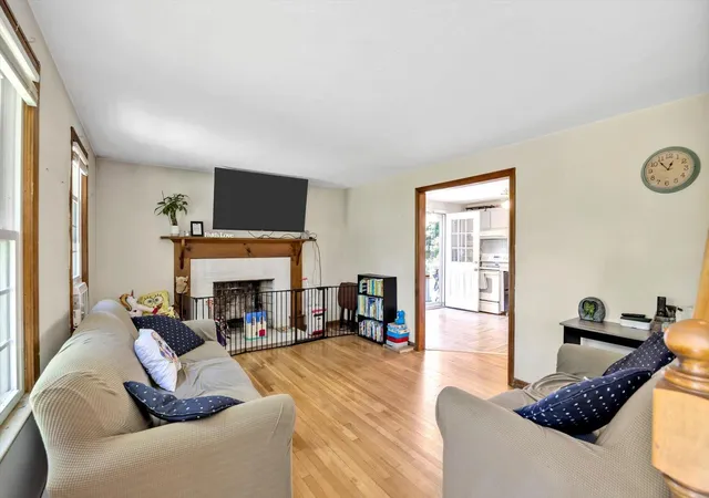 Photo 3 of Sale Pending at 27 Oregon Rd, Mashpee, MA 02649 | MLS# 22603795 | Listing updated on 2026-09-14