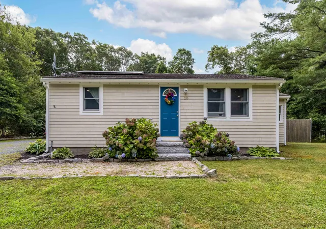 1st image of 23 Highview Ave, Mashpee, MA 02649 | MLS# 22603943