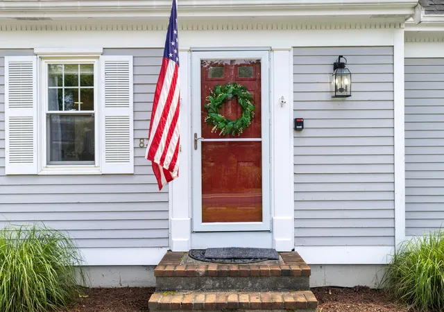 2nd image of 835 Old Barnstable Rd, East Falmouth, MA 02536 | MLS# 22603730