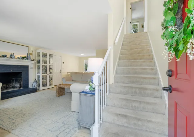 3rd image of 835 Old Barnstable Rd, East Falmouth, MA 02536 | MLS# 22603730