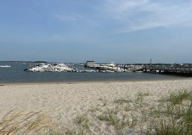 2nd image of 20 Roundhouse Rd, Buzzards Bay, MA 02532