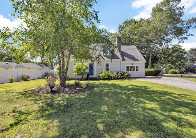 2nd image of 7 Fernwood Ave, Hyannis, MA 02601 | MLS# 22603832