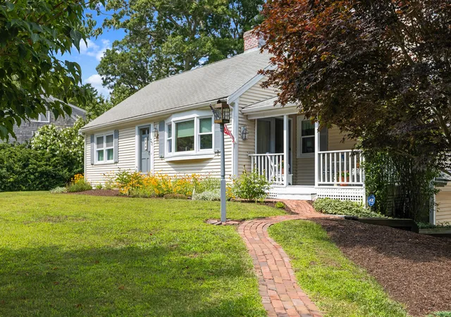 50th image of 32 Shields Rd, Mashpee, MA 02649 | MLS# 22603707