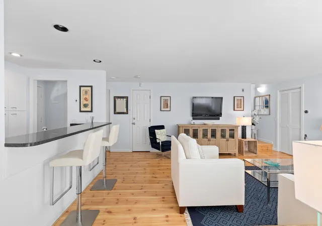 3rd image of 100 Mid-Iron Wy #UNIT 7018, Mashpee, MA 02649 | MLS# 22603886