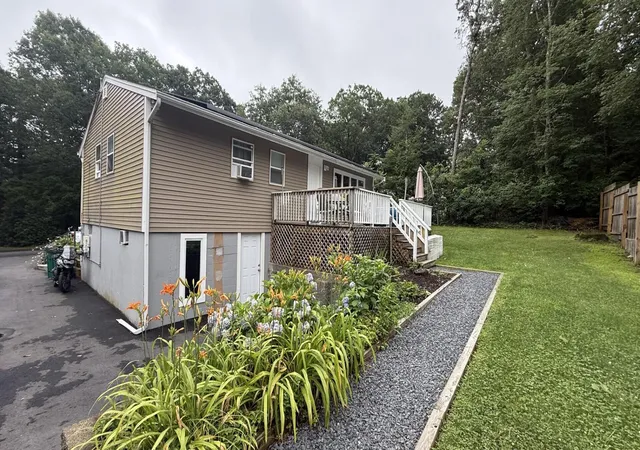 28th image of 37 Huckleberry Ln, Marstons Mills, MA 02648 | MLS# 22603720
