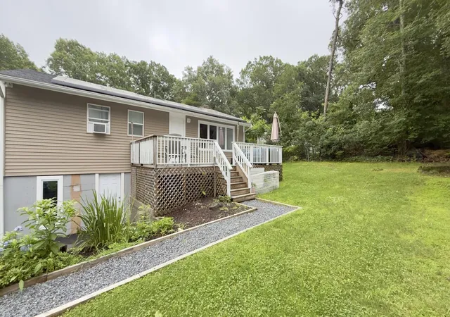 4th image of 37 Huckleberry Ln, Marstons Mills, MA 02648 | MLS# 22603720