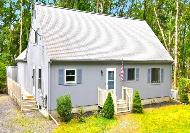 3rd image of 18 Pamet Rd, North Falmouth, MA 02556 | MLS# 22603726