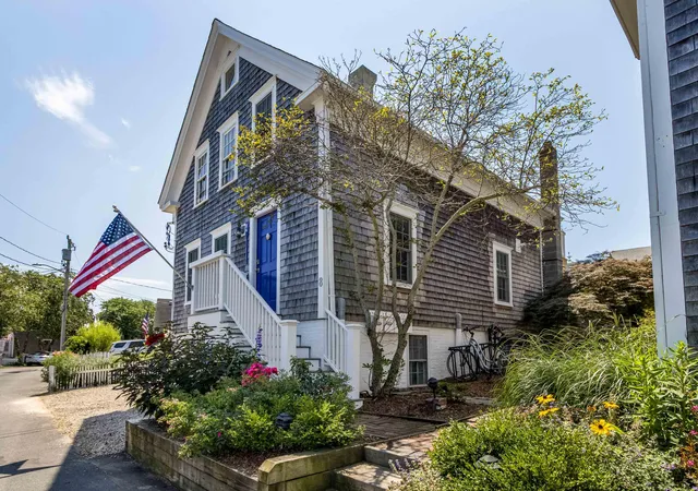 2nd image of 8 Atlantic Ave #UNIT A, Provincetown, MA 02657 | MLS# 22604049