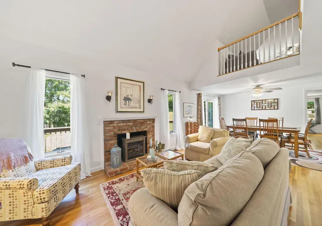 2nd image of 21 Colony Ave, Buzzards Bay, MA 02532 | MLS# 22603775