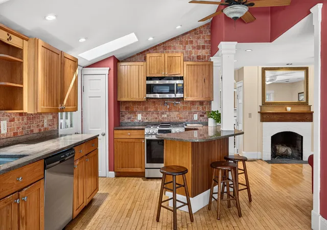 3rd image of 658 Main St, Harwich, MA 02645 | MLS# 22603830