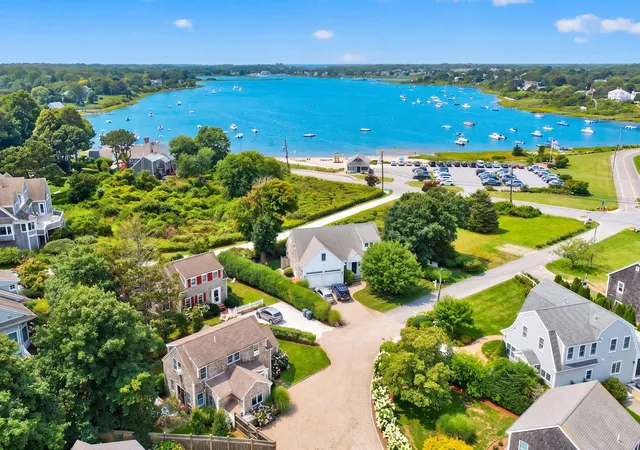 3rd image of 10 Kingsbury Wy, Chatham, MA 02633 | MLS# 22603840