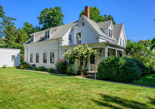 4th image of 340 Main St #APT 1, Centerville, MA 02632 | MLS# 22603781