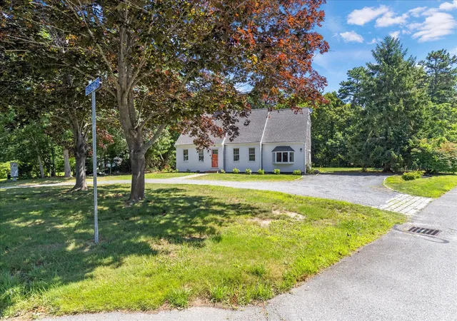 2nd image of 6 Braley Jenkins Rd, Centerville, MA 02632 | MLS# 22603787