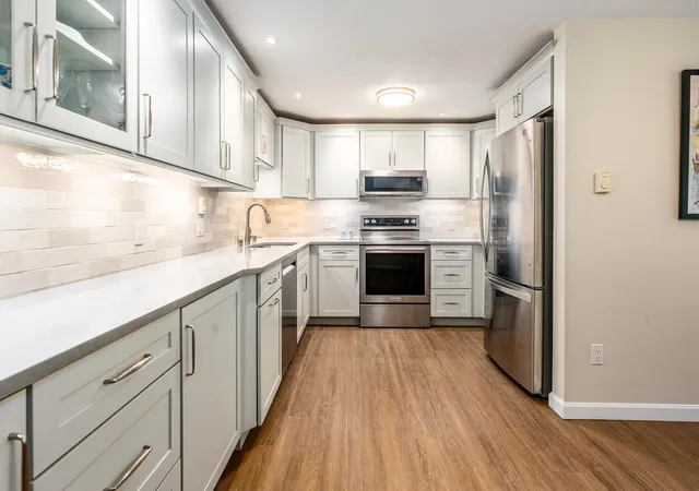 3rd image of 29 Highview Dr, Sandwich, MA 02563