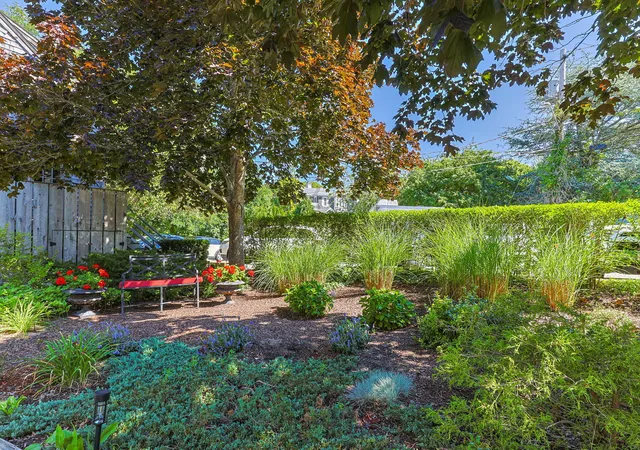 2nd image of 18 Miller Hl Rd, Provincetown, MA 02657